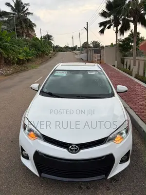 Toyota Corolla S Plus 4dr Sedan (1.8L 4cyl CVT) 2015 White