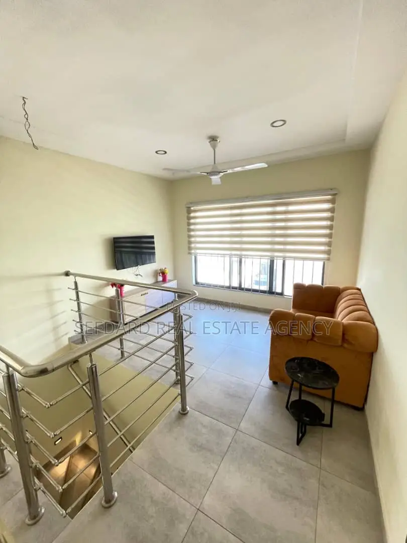 4bdrm Duplex in Sefdard Properties, Amasaman for sale
