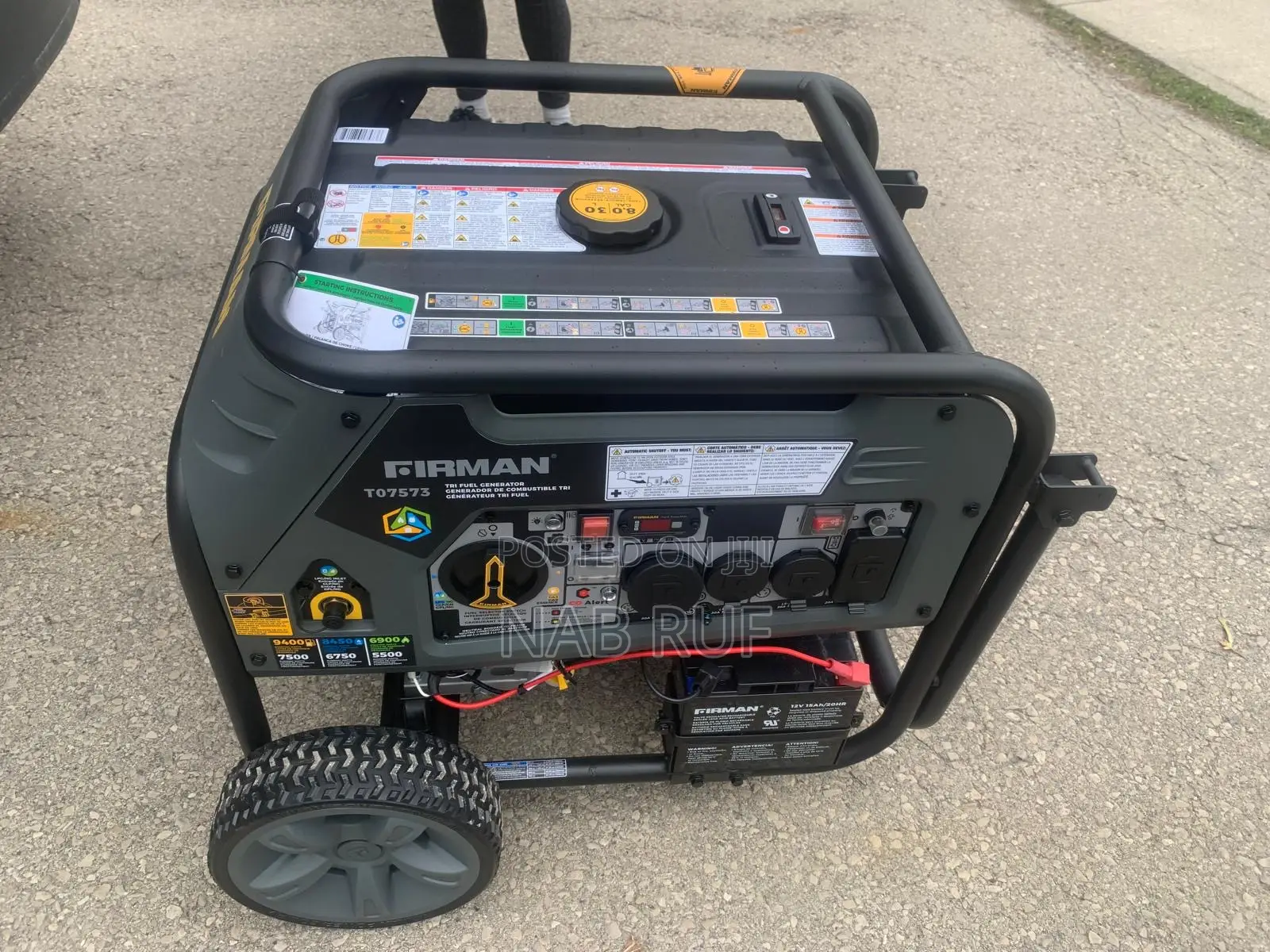 Tri Fuel Portable Generator 9400w Electric Start 120/240v Wit Co Alert