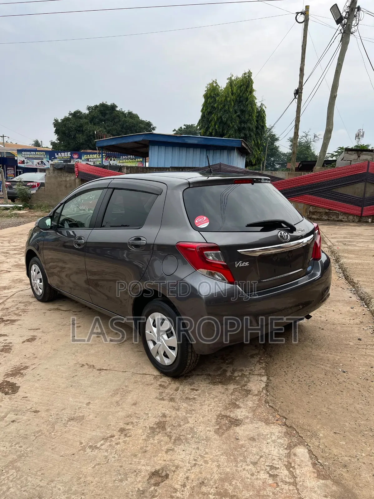 Toyota Vitz 2015 Gray