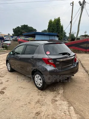 Toyota Vitz 2015 Gray