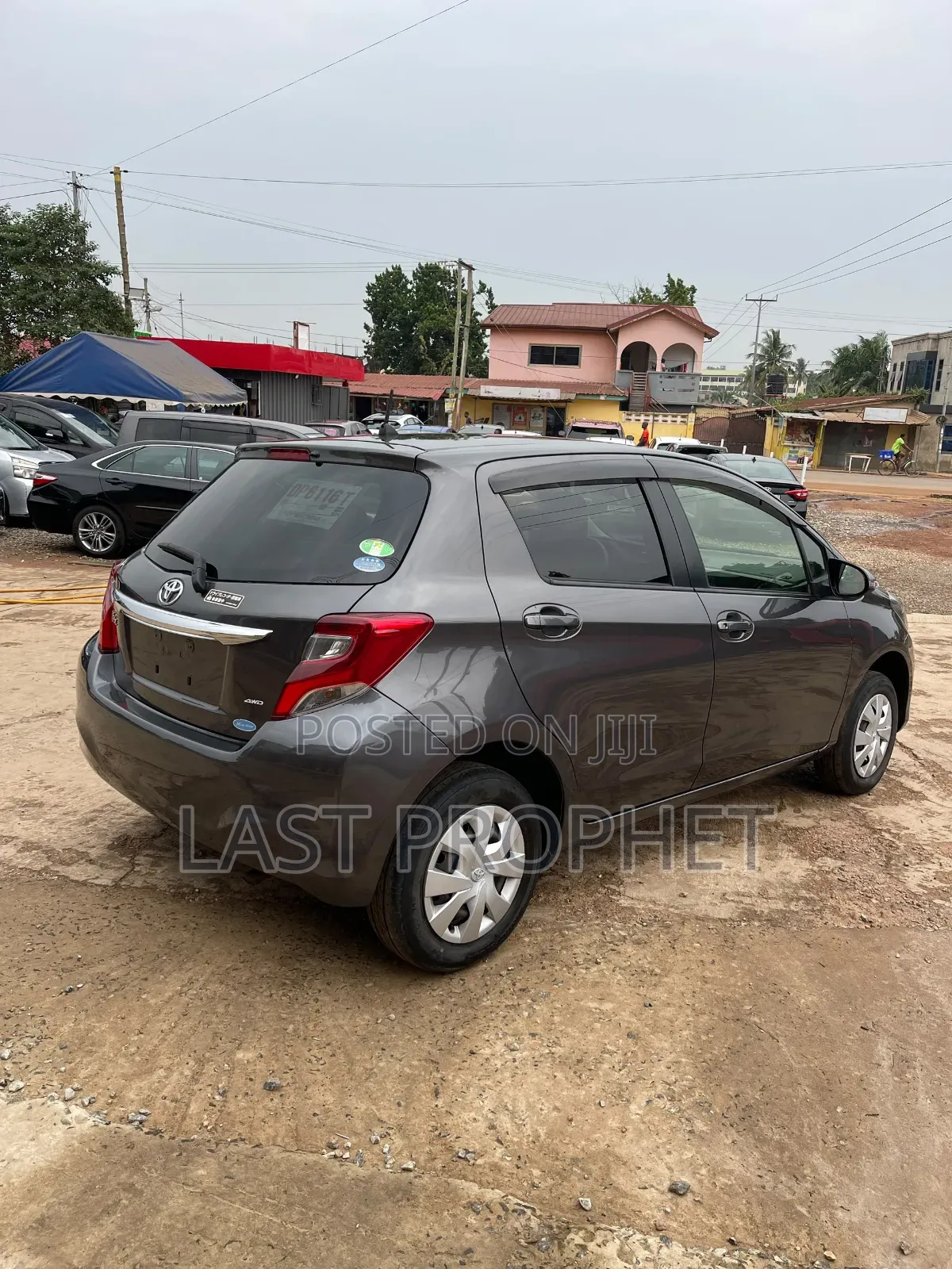 Toyota Vitz 2015 Gray