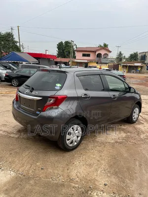 Toyota Vitz 2015 Gray