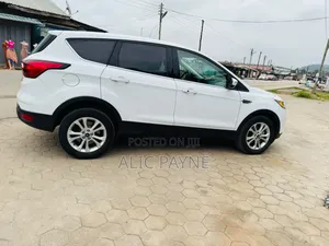 Ford Escape SE 4x4 2019 White