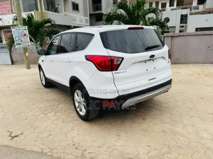 Ford Escape SE 4x4 2019 White