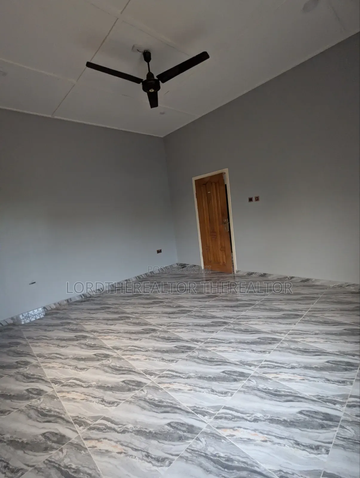 Mini Flat in Ofankor for rent