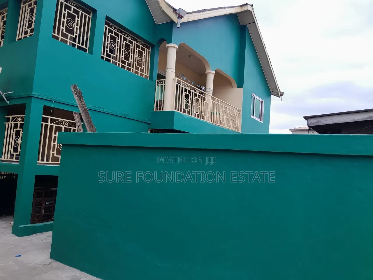 6bdrm House in Dansoman for sale