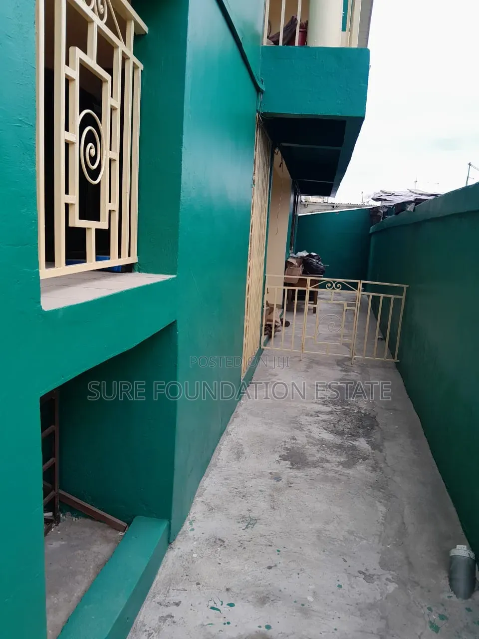 6bdrm House in Dansoman for sale