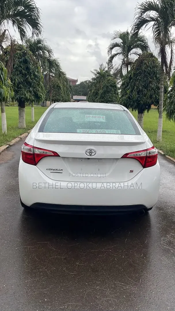 Toyota Corolla 2016 White