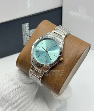 Unique Ladies Chain Strap Ladies Analog Watch