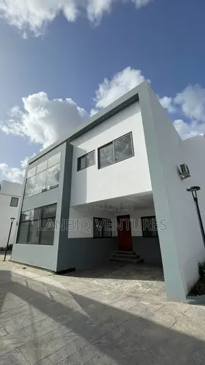 3bdrm Townhouse / Terrace in East Legon for rent