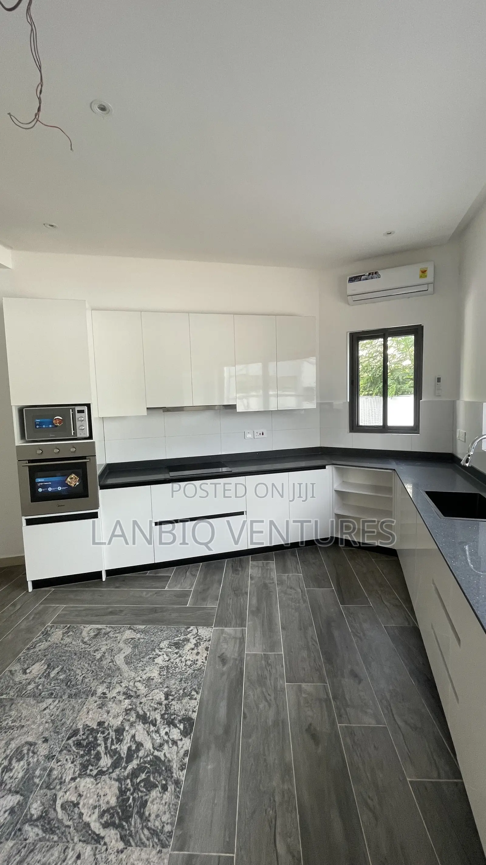 3bdrm Townhouse / Terrace in East Legon for rent