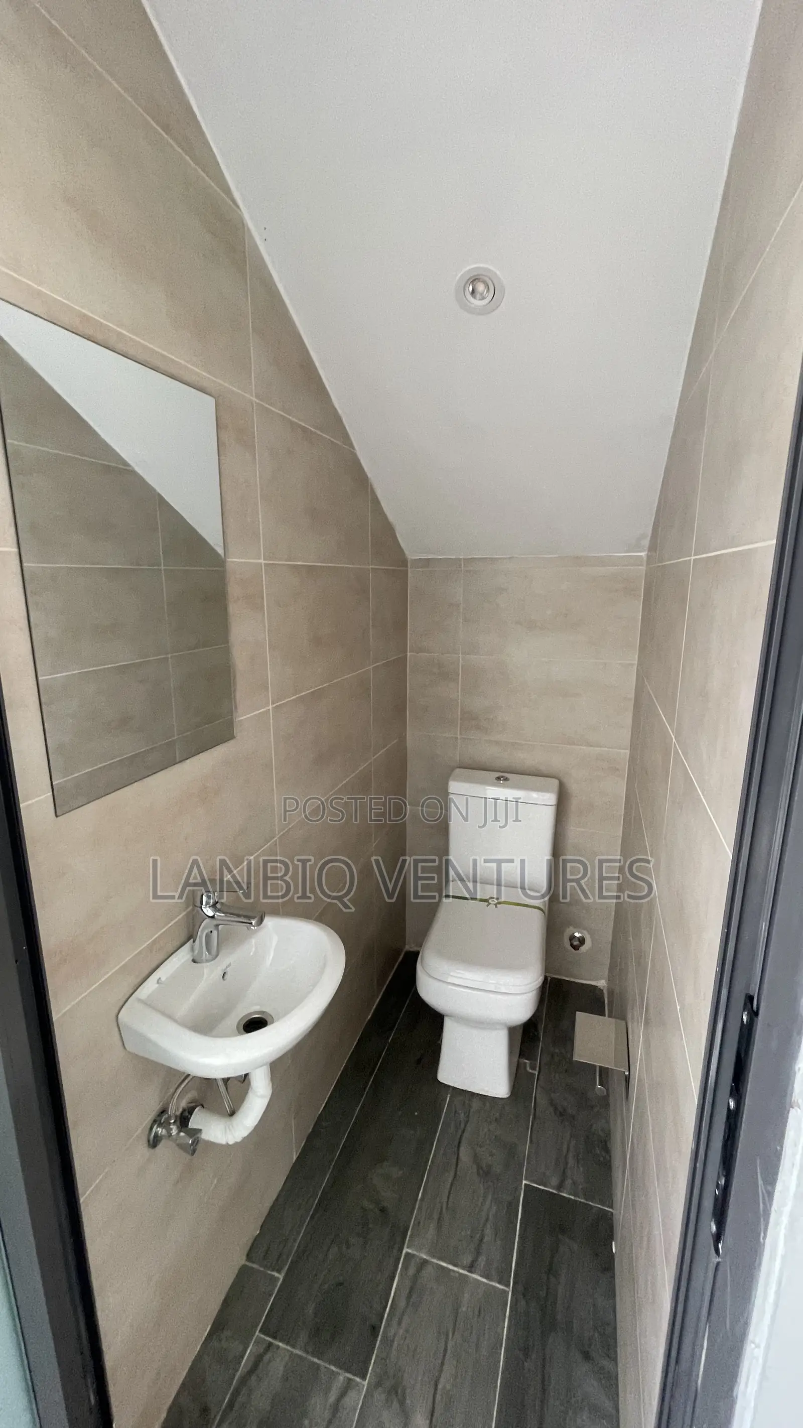 3bdrm Townhouse / Terrace in East Legon for rent