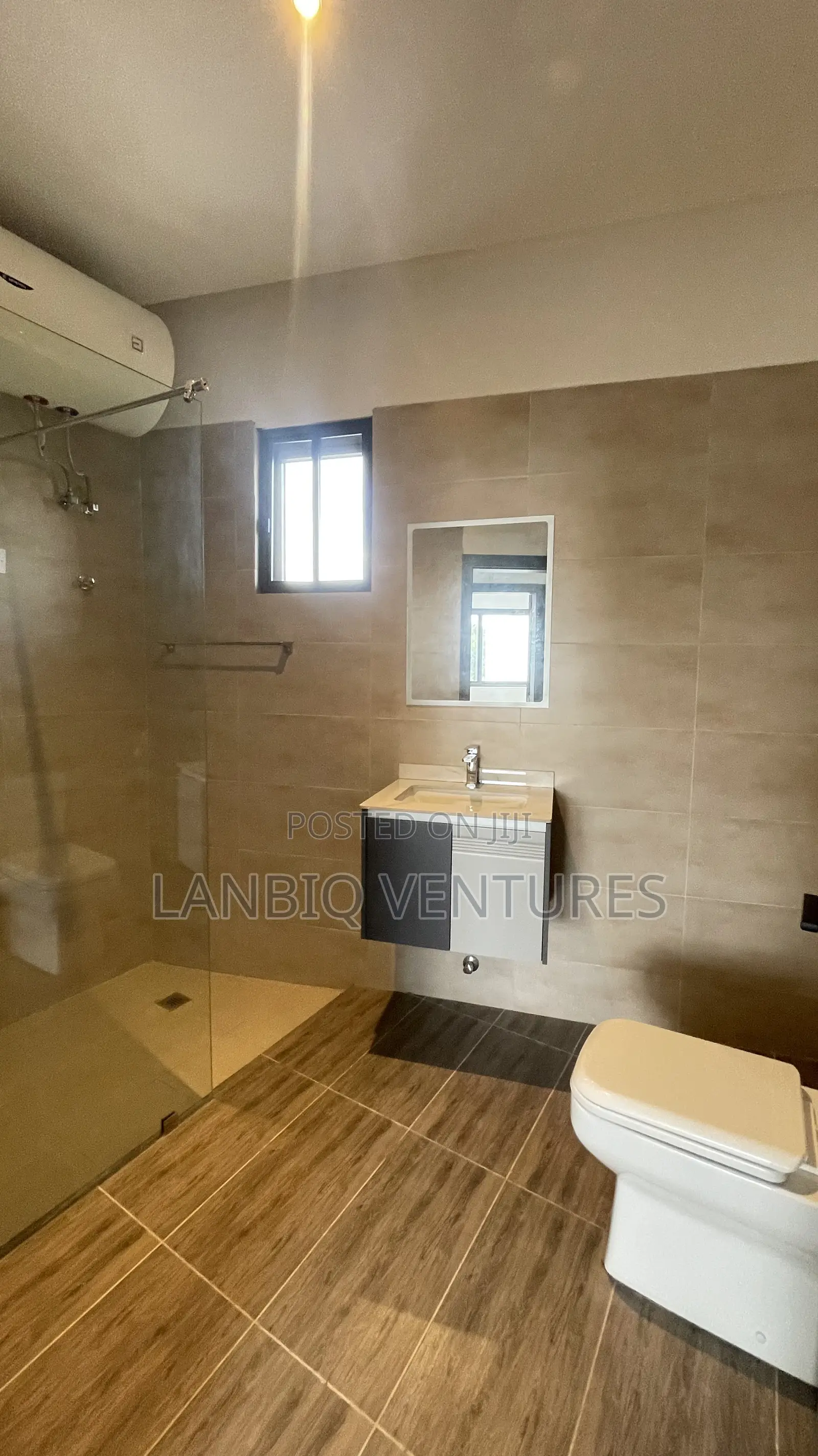 3bdrm Townhouse / Terrace in East Legon for rent