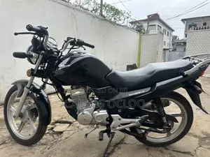 Honda CB 2025 Black