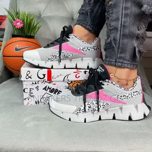 Reebok Sneakers