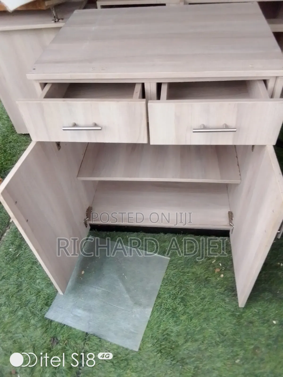 Kechen Carbinet