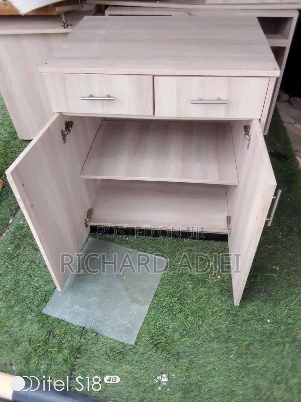 Kechen Carbinet