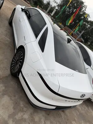 Hyundai Grandeur 2025 White