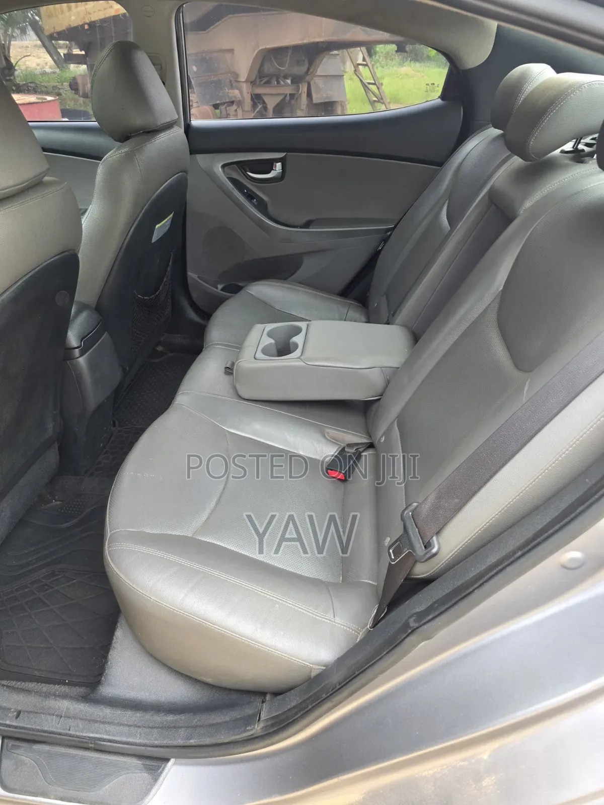 Hyundai Elantra Limited 4dr Sedan (1.8L 4cyl 6A) 2015 Gray