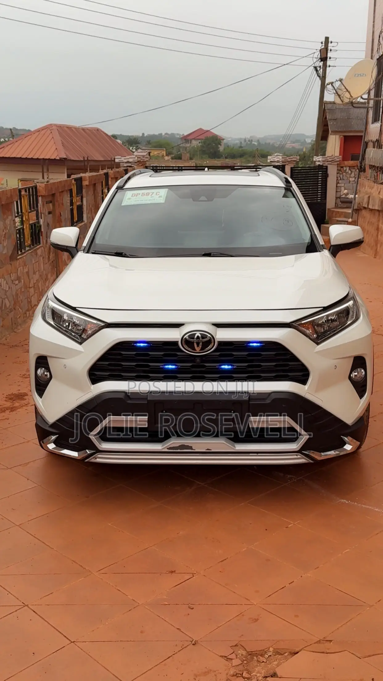 Toyota RAV4 XLE Premium AWD 2020 White