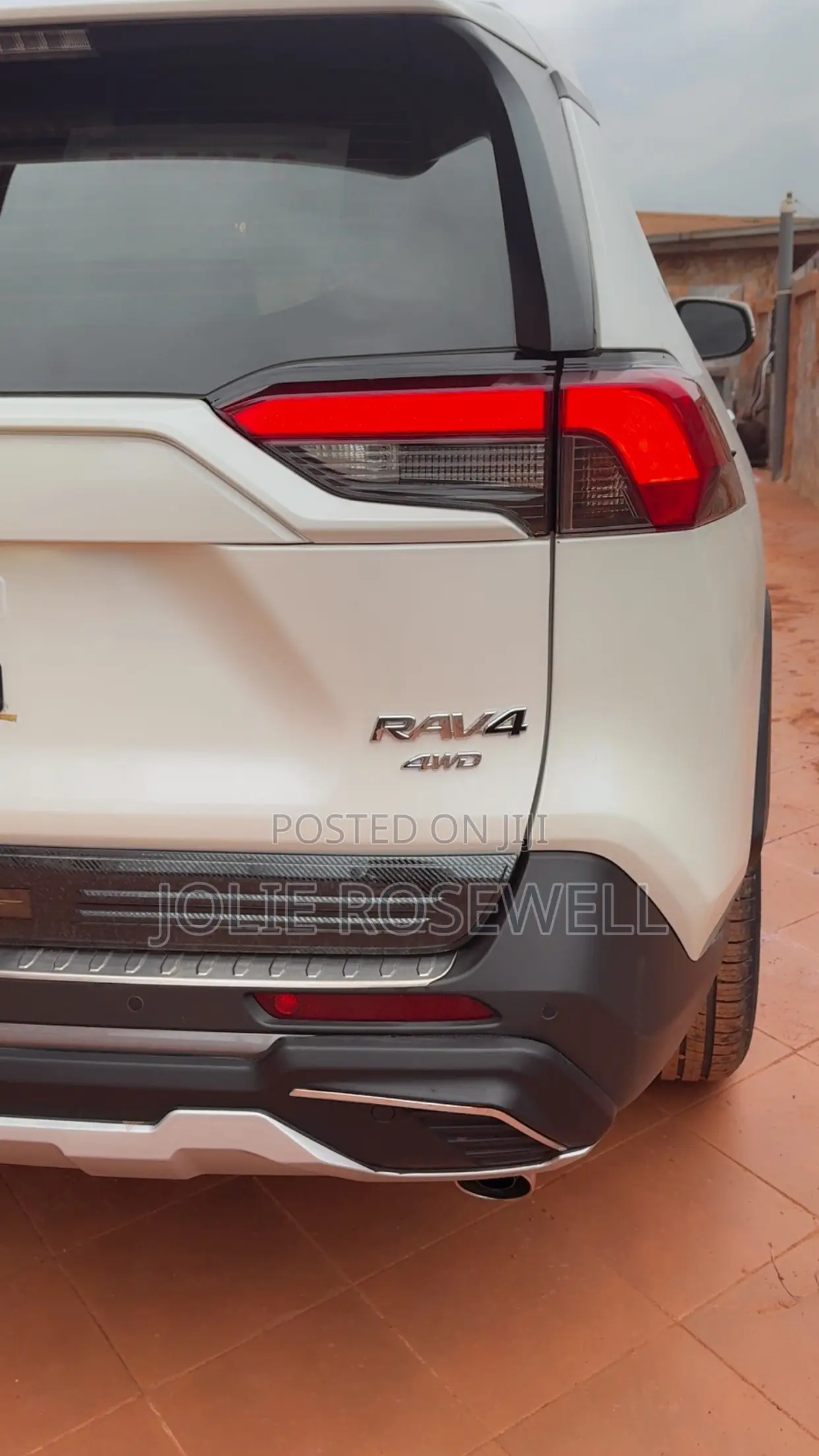 Toyota RAV4 XLE Premium AWD 2020 White