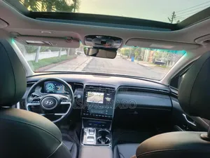 Hyundai Tucson Hybrid 2023 White