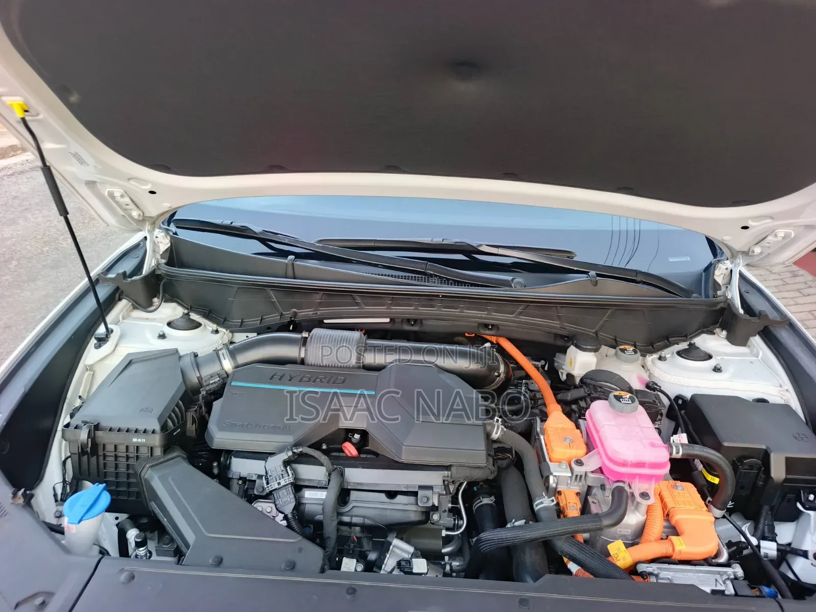 Hyundai Tucson Hybrid 2023 White