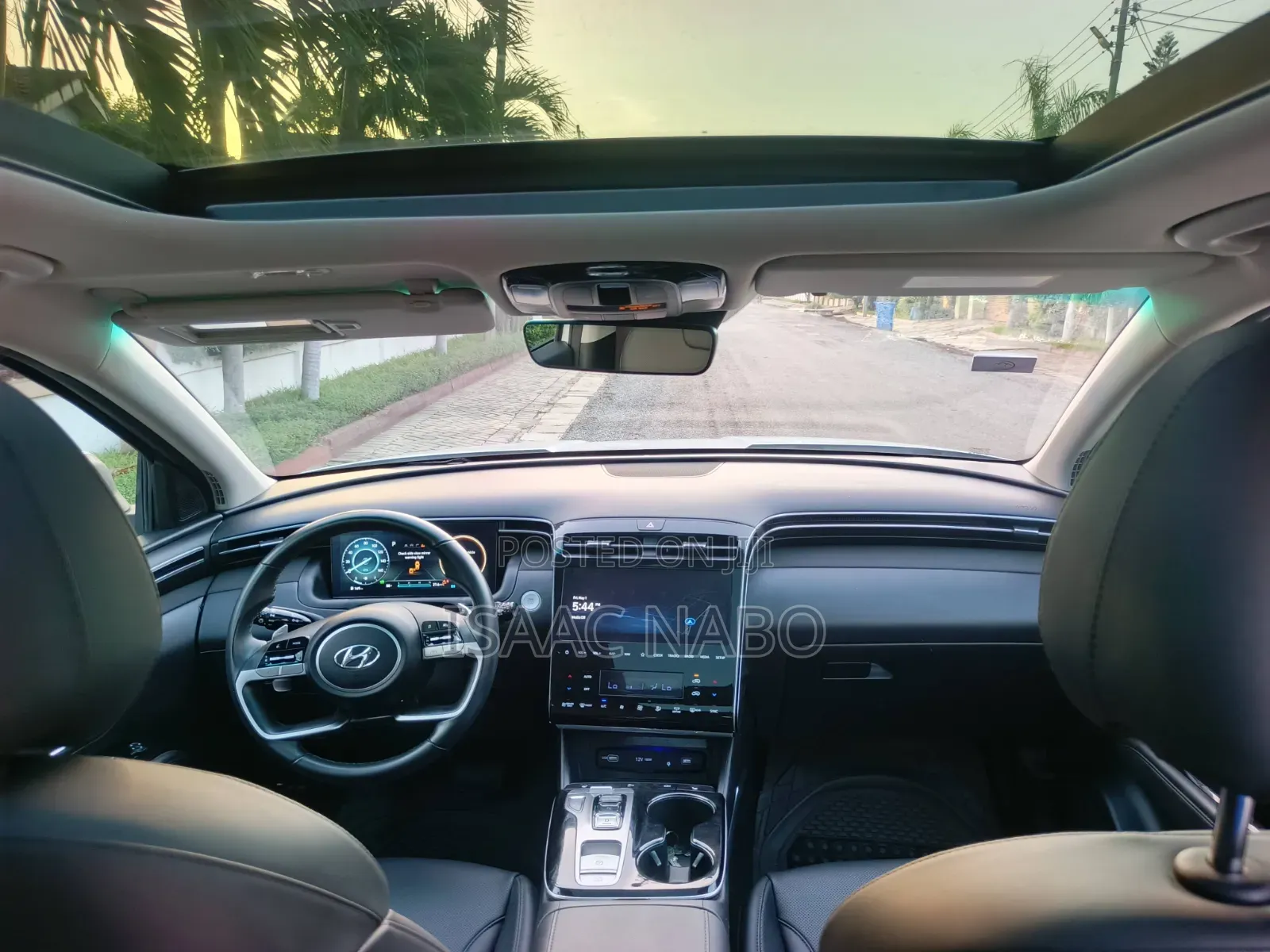 Hyundai Tucson Hybrid 2023 White