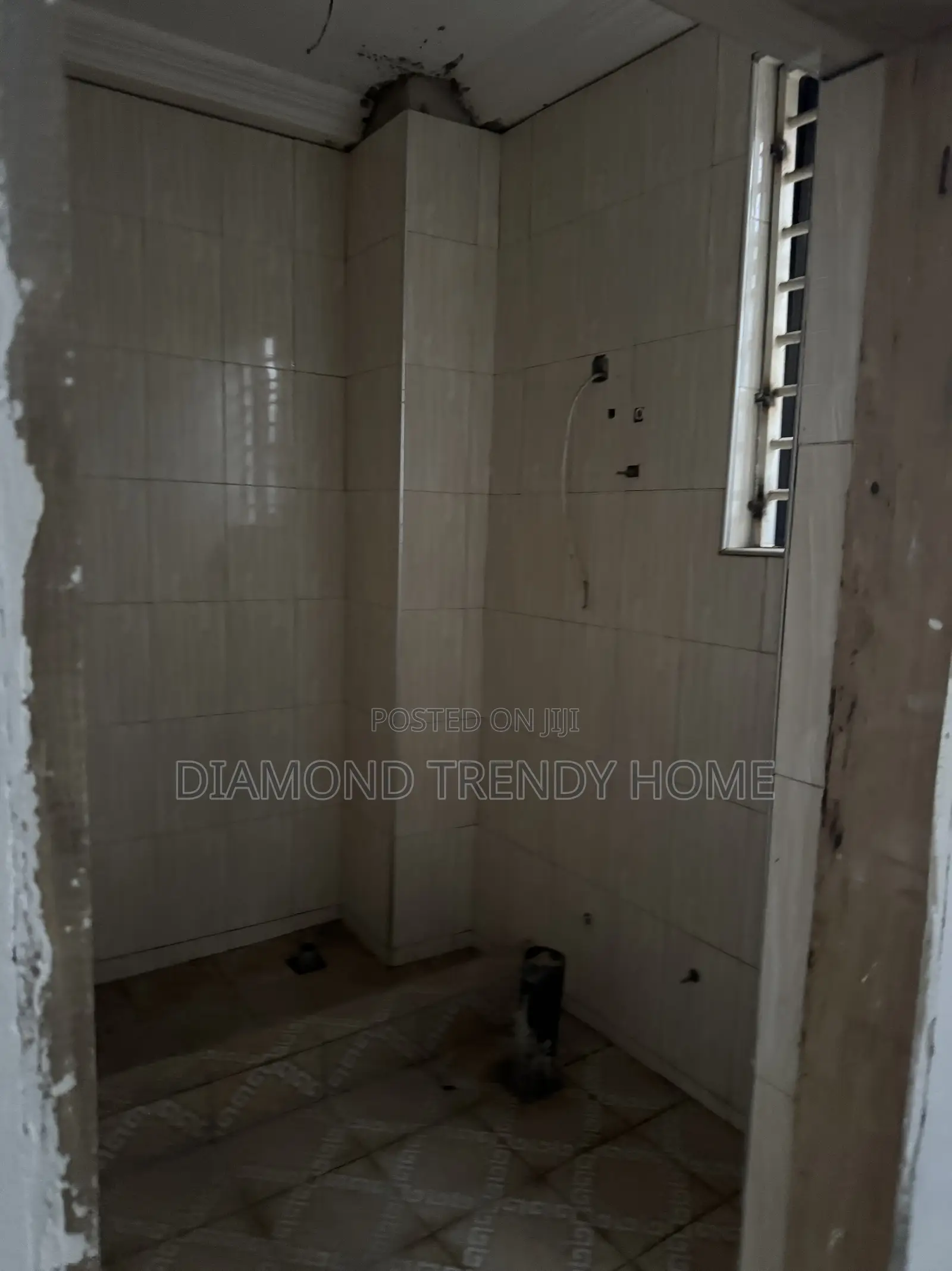 4bdrm Duplex in Baatsona Total for sale