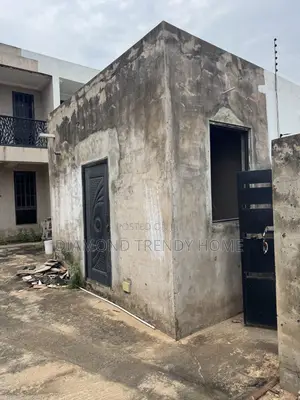 4bdrm Duplex in Baatsona Total for sale