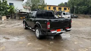 Nissan Hardbody 2016 Black