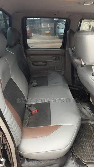 Nissan Hardbody 2016 Black