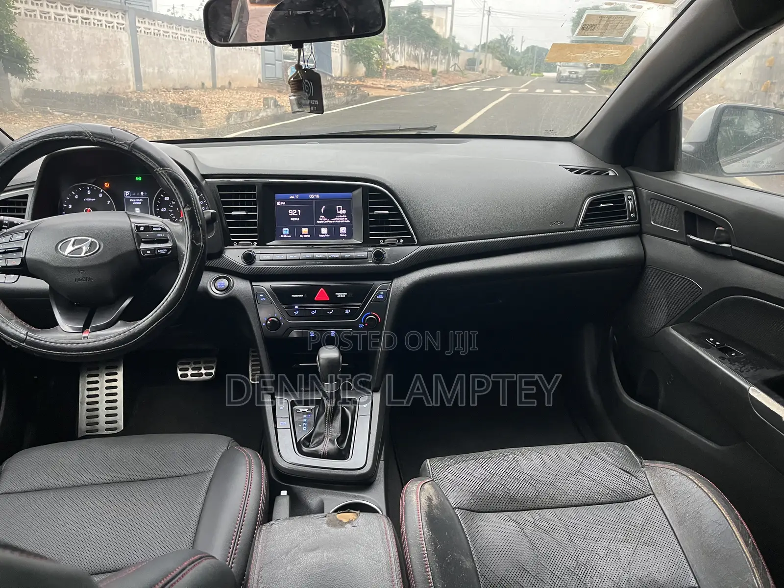 Hyundai Elantra 2017 Silver
