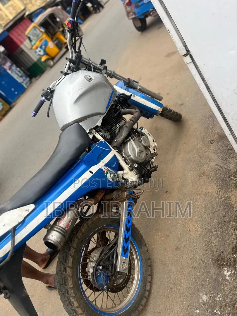 Suzuki 2023 Blue