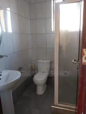 3bdrm Apartment in Cfc Down., Accra Metropolitan for rent