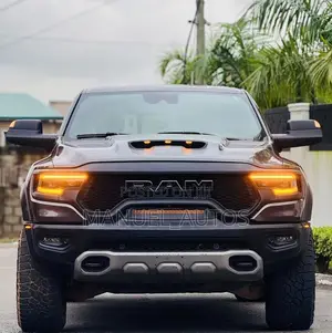 RAM 1500 2022 Gray
