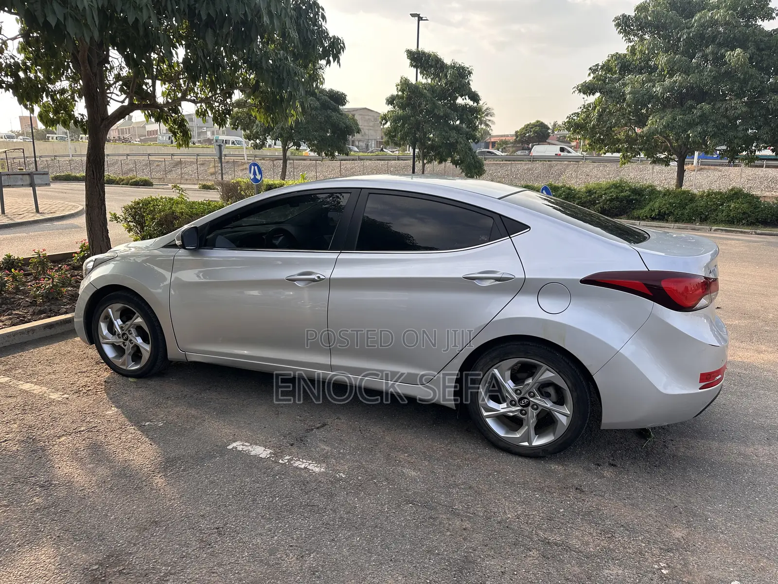 Hyundai Elantra SE 4dr Sedan (1.8L 4cyl 6A) 2014 Silver