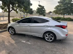 Hyundai Elantra SE 4dr Sedan (1.8L 4cyl 6A) 2014 Silver