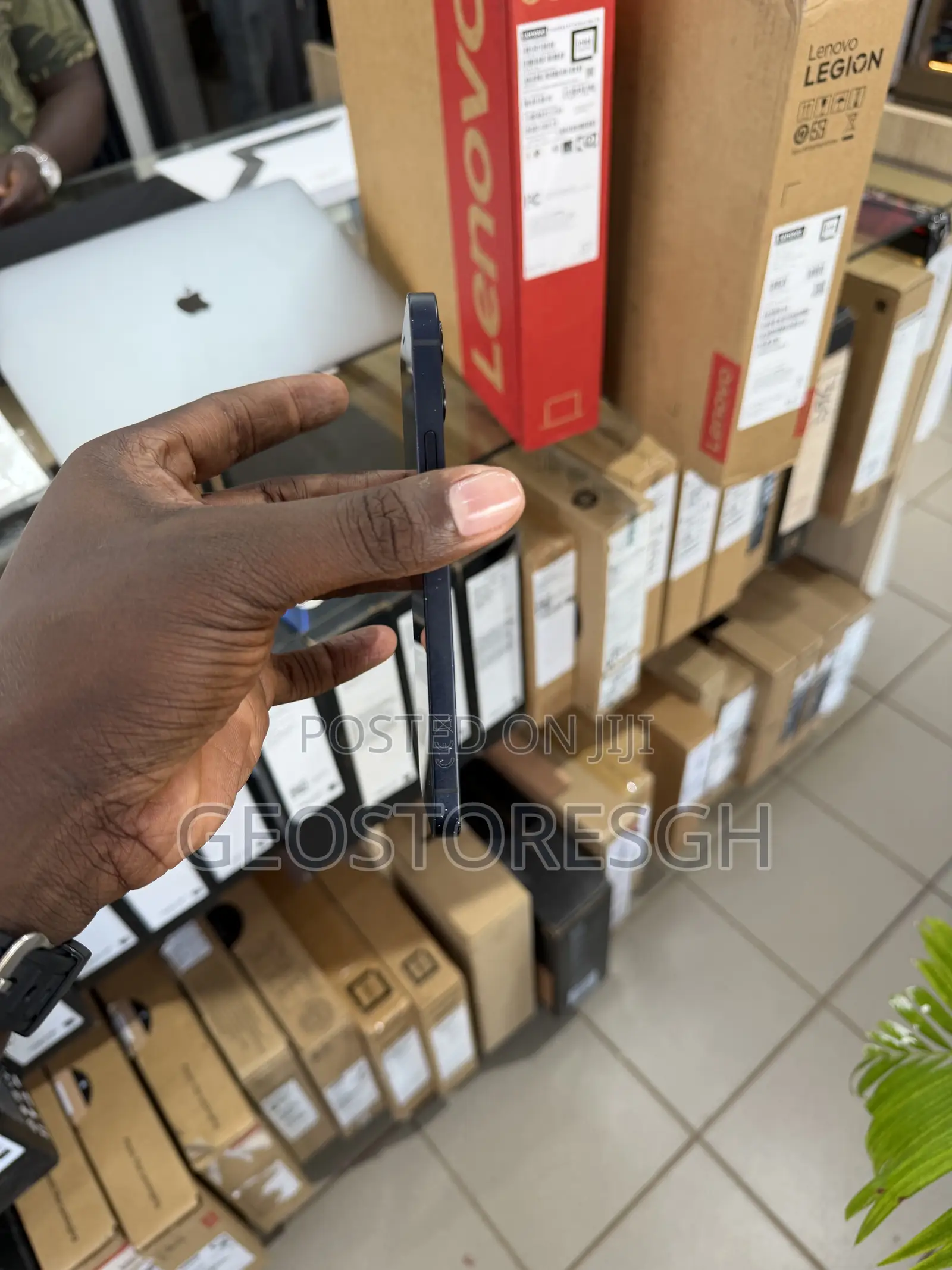 Apple iPhone 12 64 GB Black