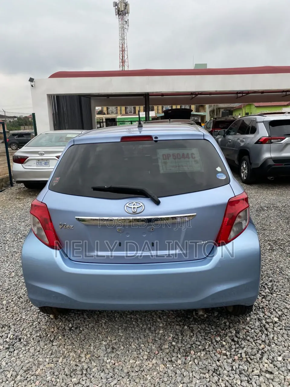 Toyota Vitz 1.3 FWD 5dr 2014 Blue