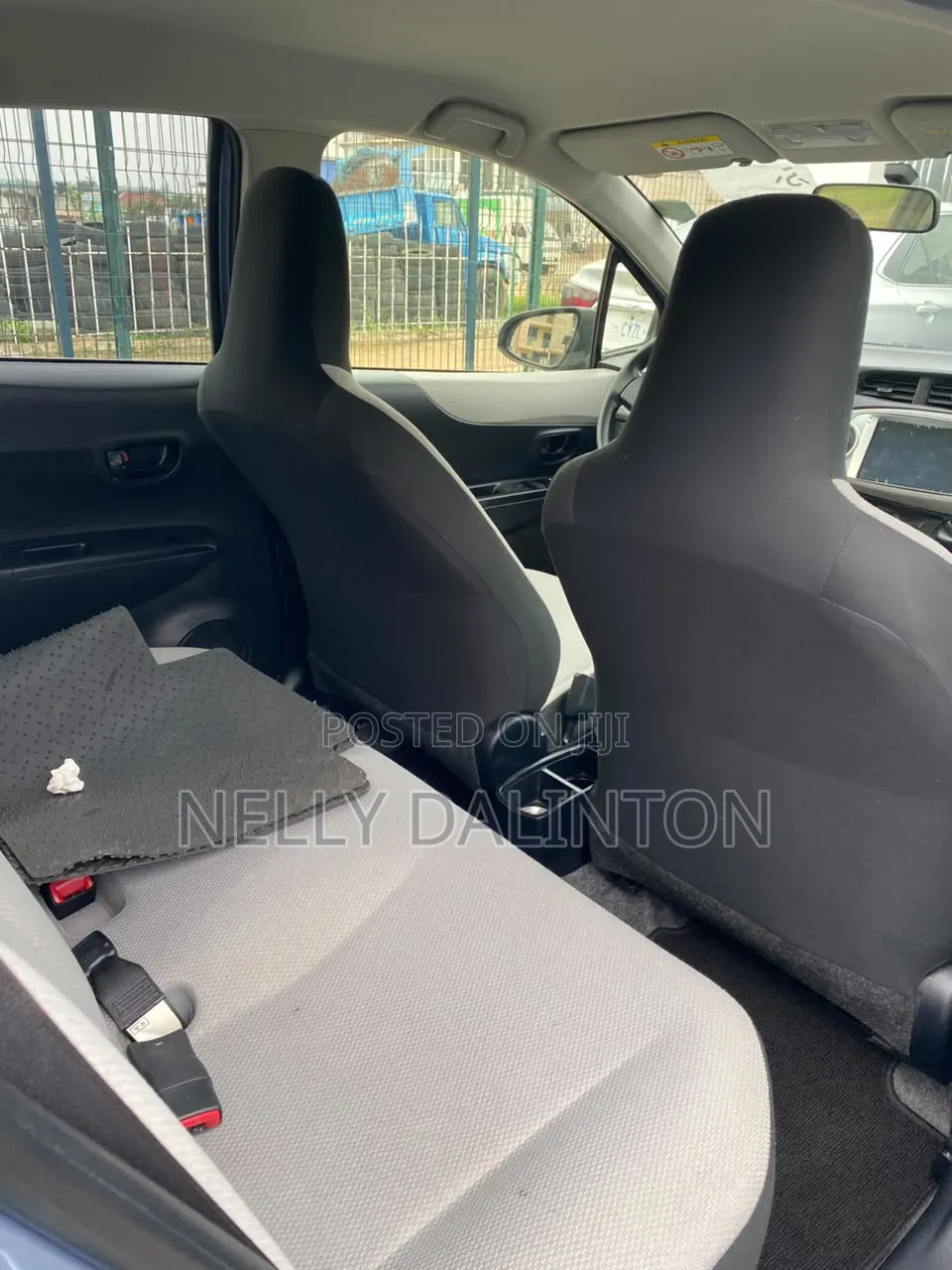Toyota Vitz 1.3 FWD 5dr 2014 Blue