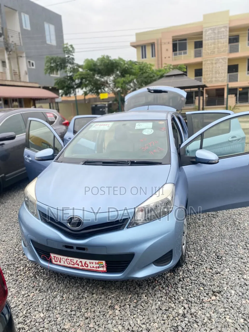 Toyota Vitz 1.3 FWD 5dr 2014 Blue