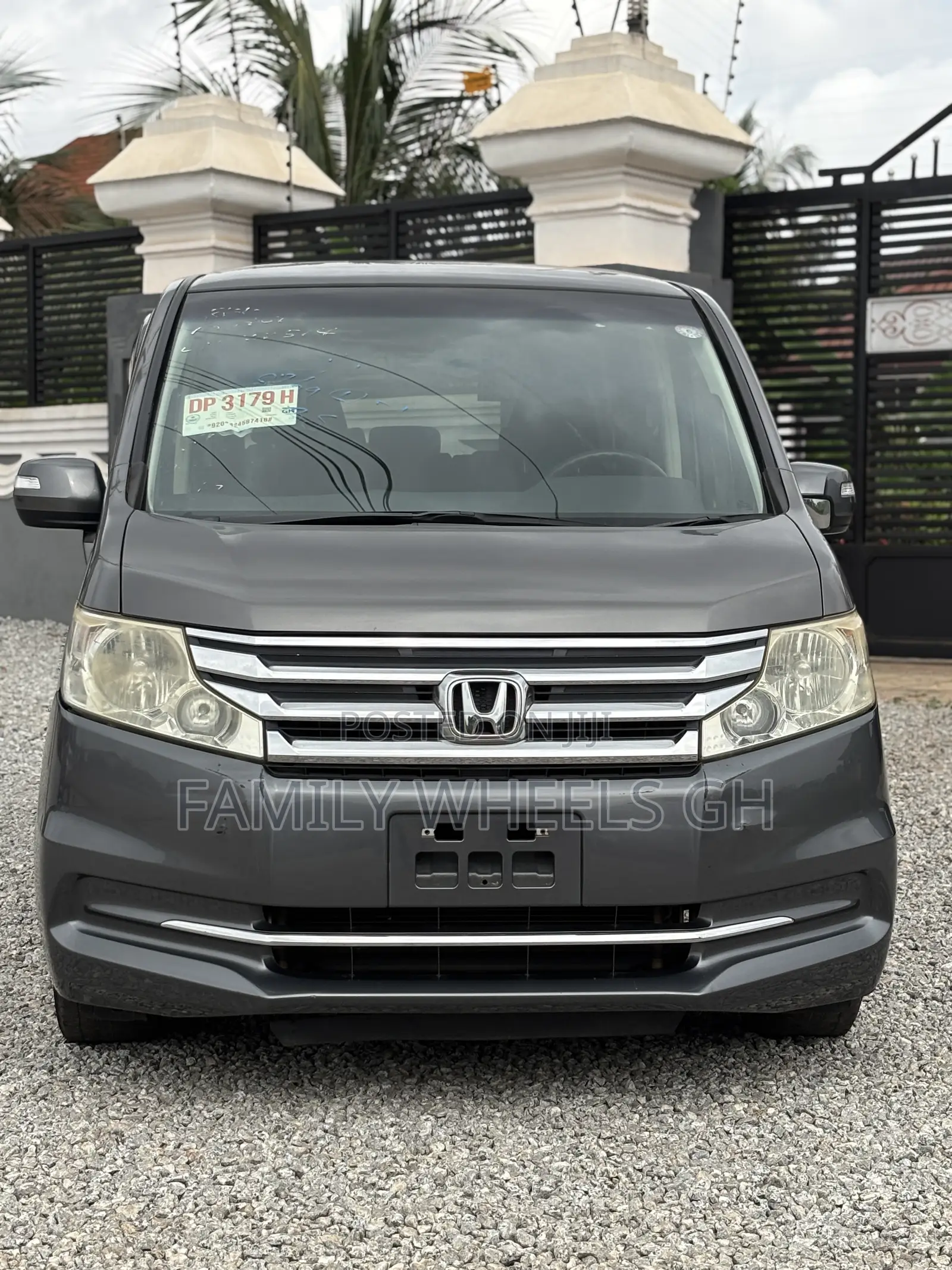 Honda Stepwgn 2012 Gray