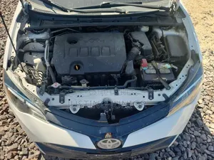 Toyota Corolla 2018 White