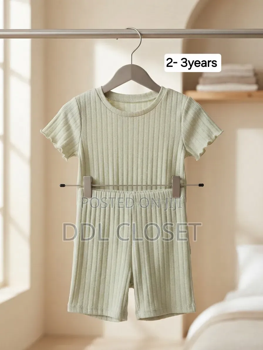 Unisex Outfit for Kids