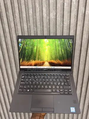 Laptop Dell Latitude 7390 8GB Intel Core i7 SSD 256GB