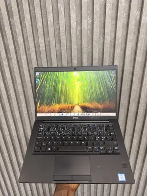 Laptop Dell Latitude 7390 8GB Intel Core i7 SSD 256GB