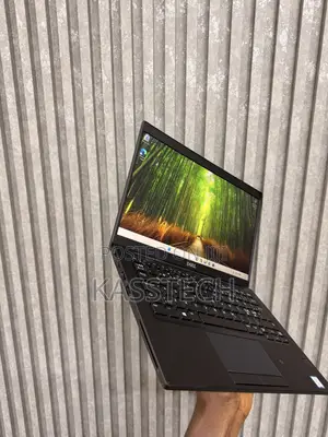 Laptop Dell Latitude 7390 8GB Intel Core i7 SSD 256GB