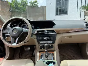 Mercedes-Benz C250 2013 Black